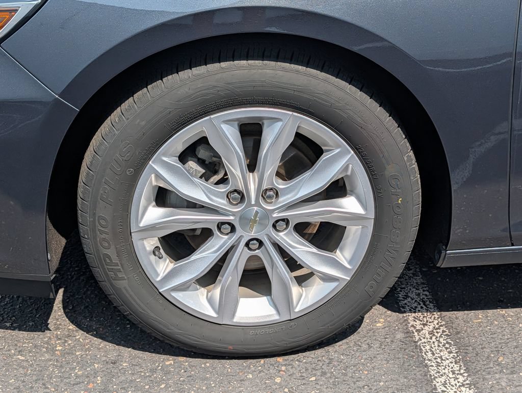 Used 2019 Chevrolet Malibu LT FWD image 12