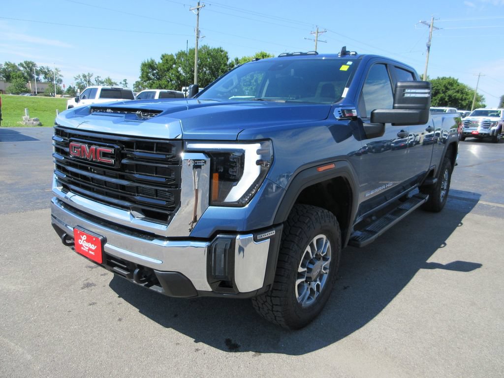 Certified 2025 GMC Sierra 3500 Pro w/ Convenience Package AWD/4WD image 11