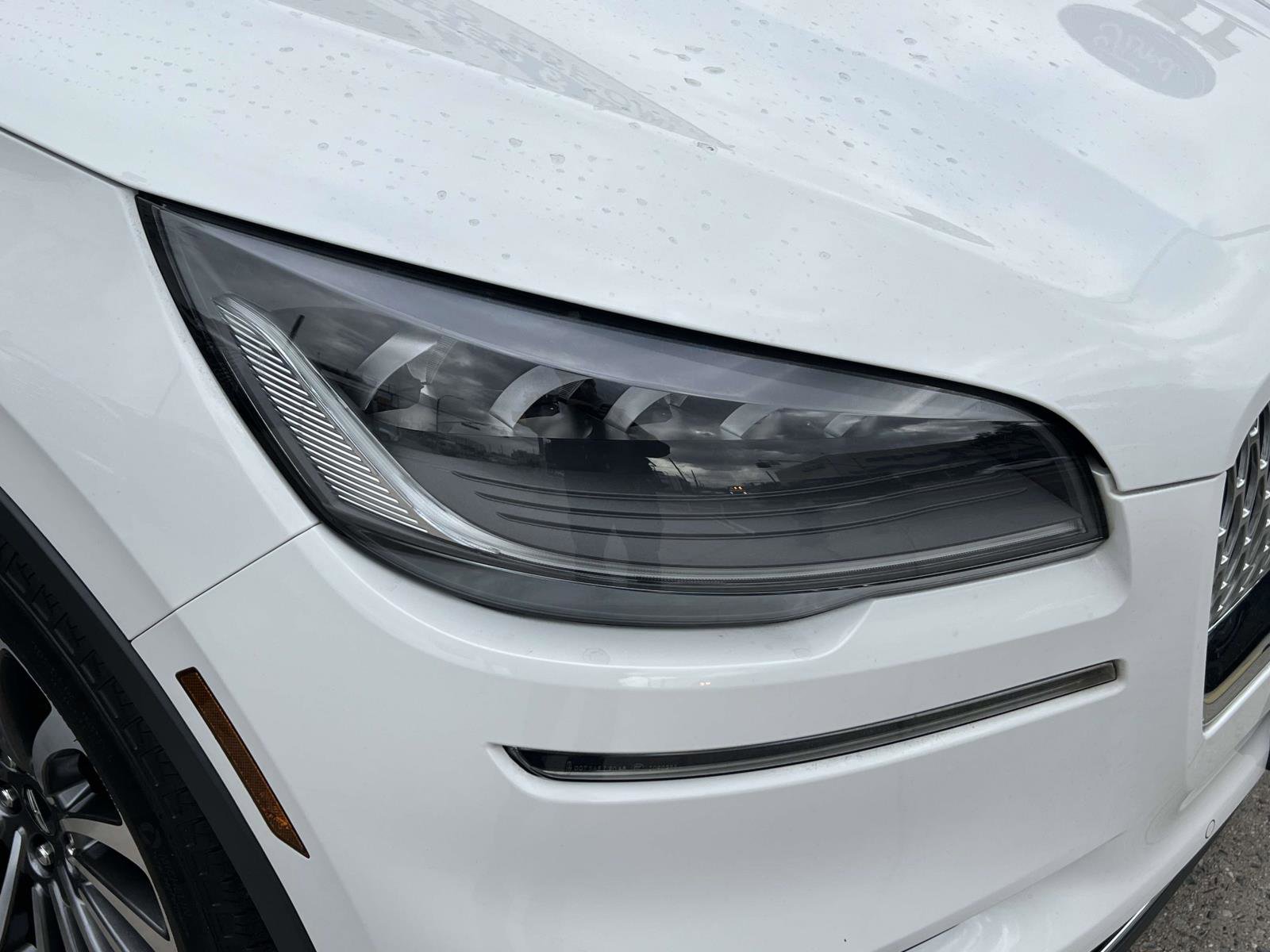 Used 2022 Lincoln Aviator Standard w/ Premium Package image 9