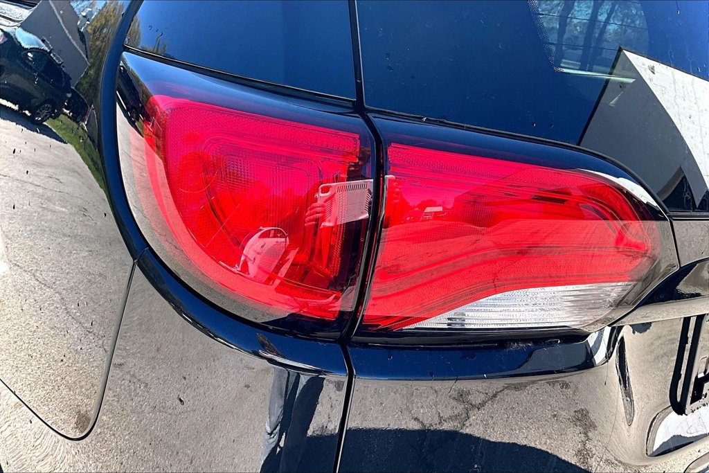 Used 2024 Chrysler Voyager LX FWD image 21