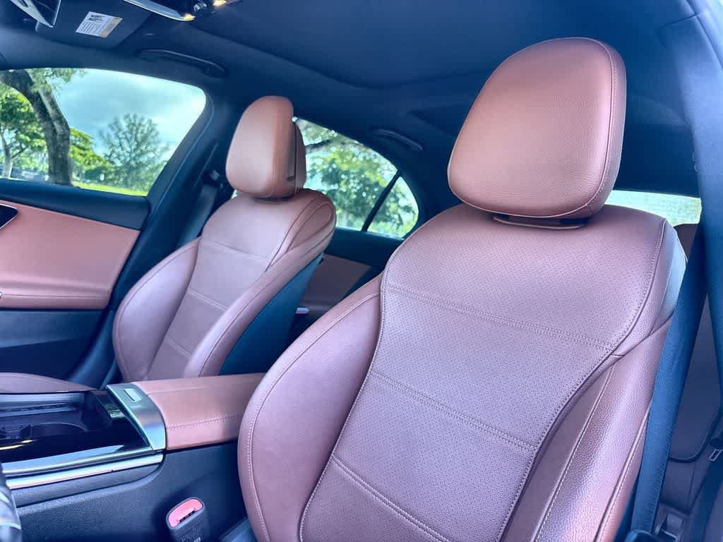 Used 2025 Mercedes-Benz C 300 Sedan image 14