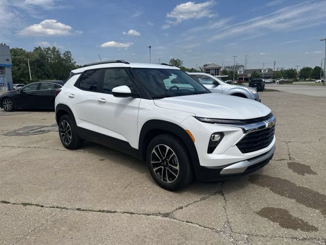 Used 2024 Chevrolet TrailBlazer LT FWD image 12