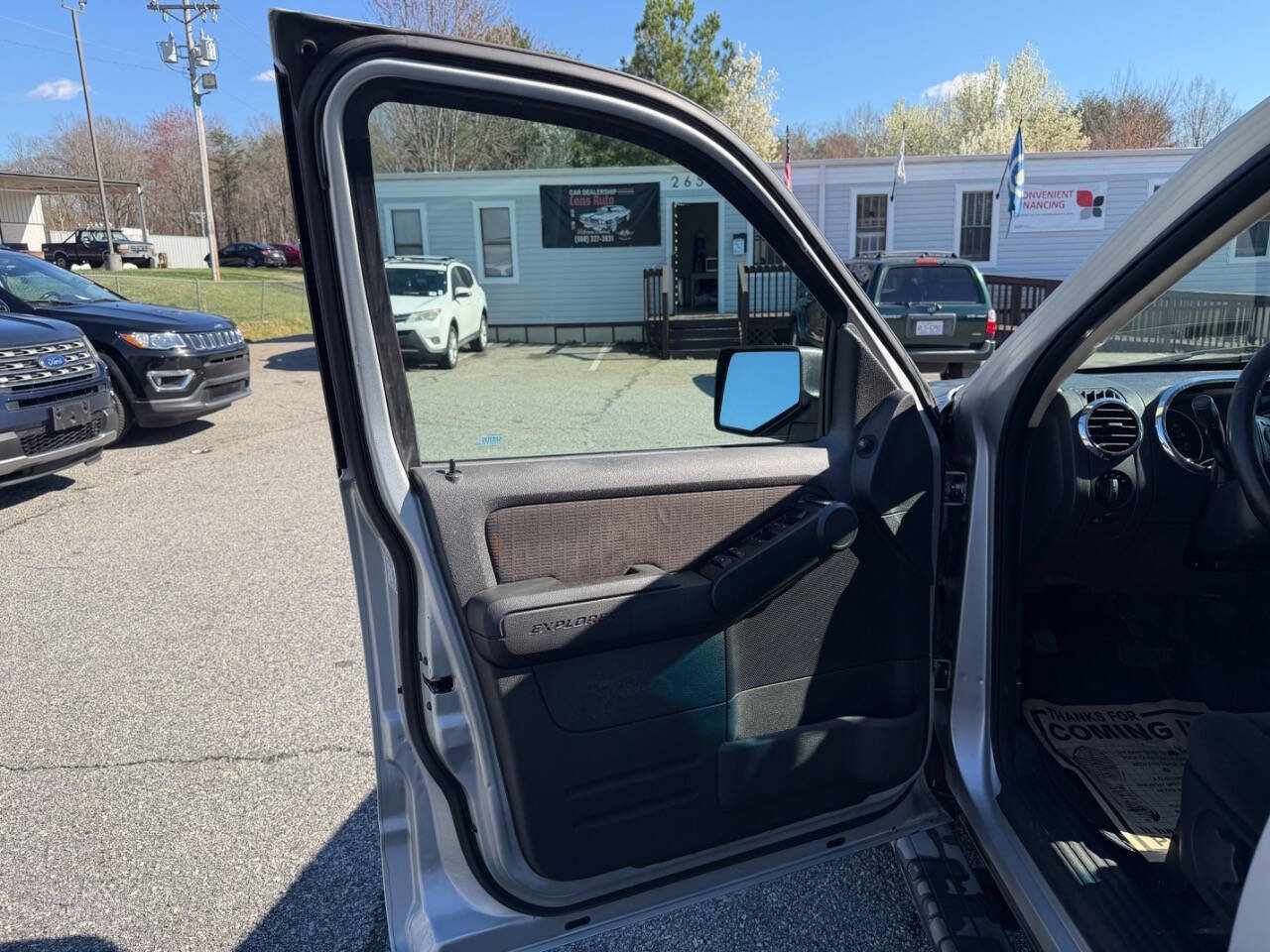 Used 2010 Ford Explorer Sport Trac XLT image 9