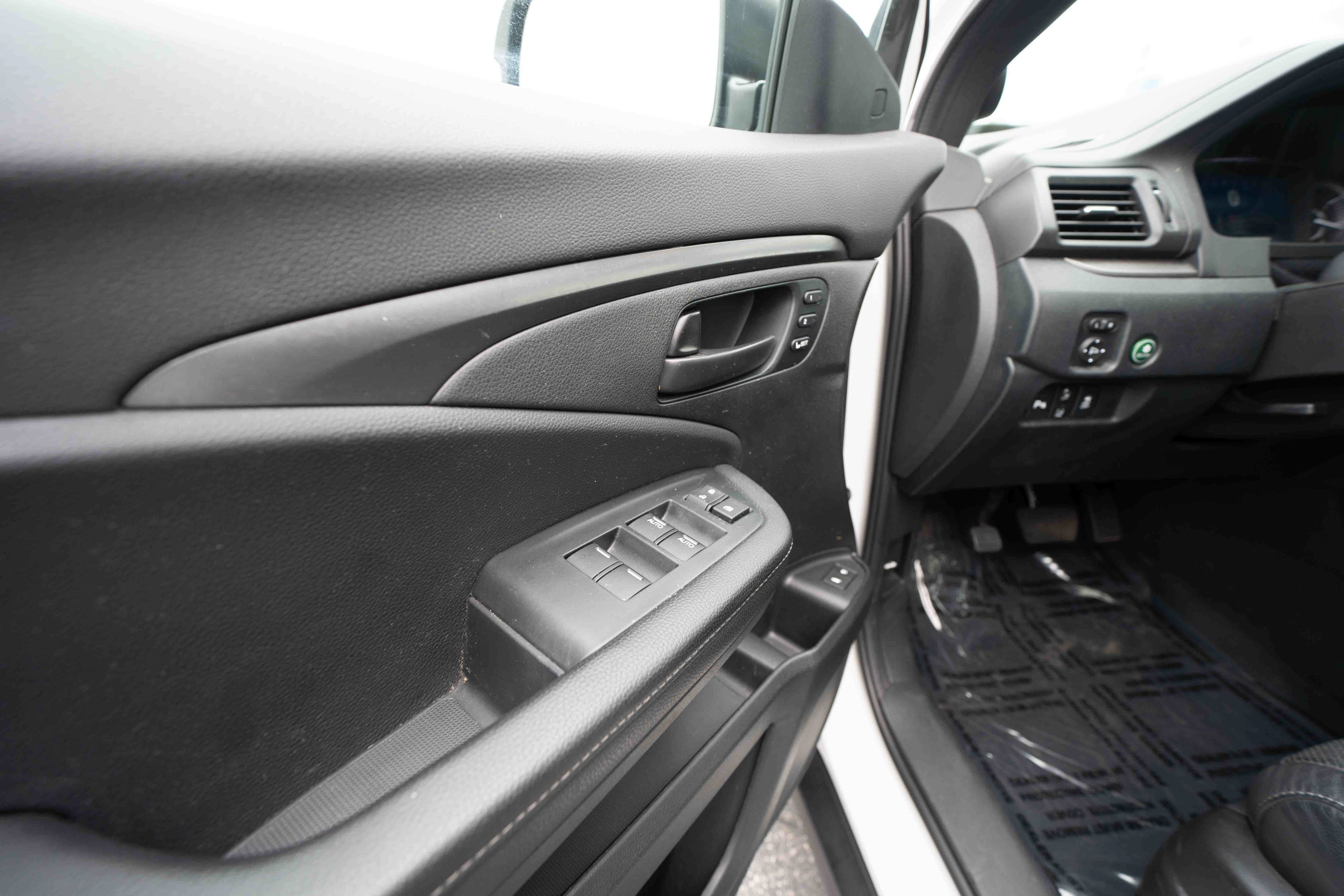 Used 2023 Honda Passport EX-L image 7