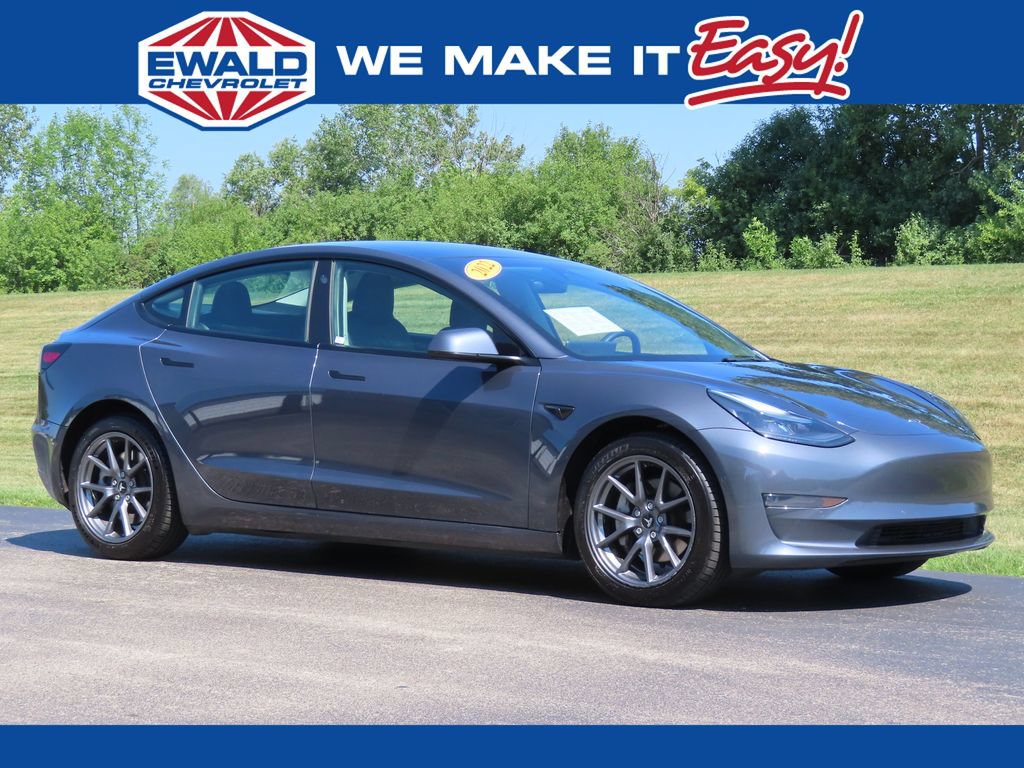 Used 2022 Tesla Model 3 Long Range AWD/4WD video 1