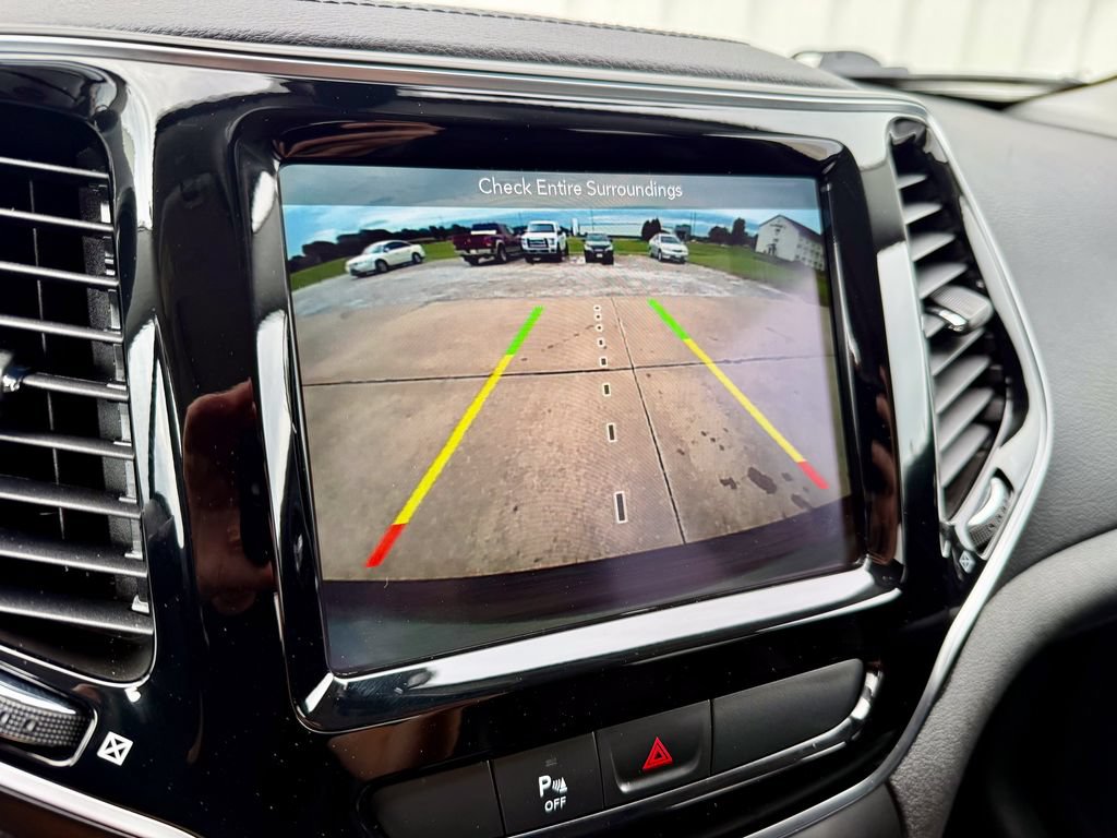 Used 2019 Jeep Cherokee Limited AWD/4WD image 29