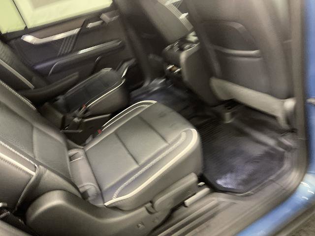New 2025 GMC Acadia Denali w/ Super Cruise Package image 16