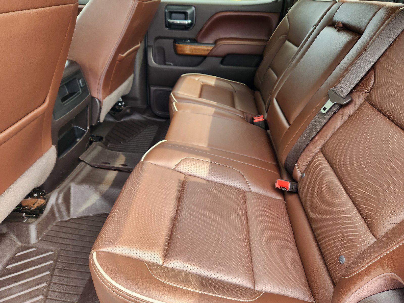 Used 2016 Chevrolet Silverado 2500 High Country w/ Duramax Plus Package image 12