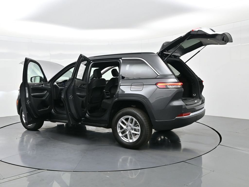 New 2025 Jeep Grand Cherokee Laredo X image 31