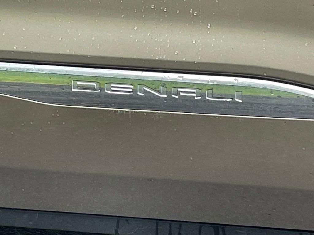 Certified 2023 GMC Acadia Denali w/ Denali Ultimate Package AWD/4WD image 11