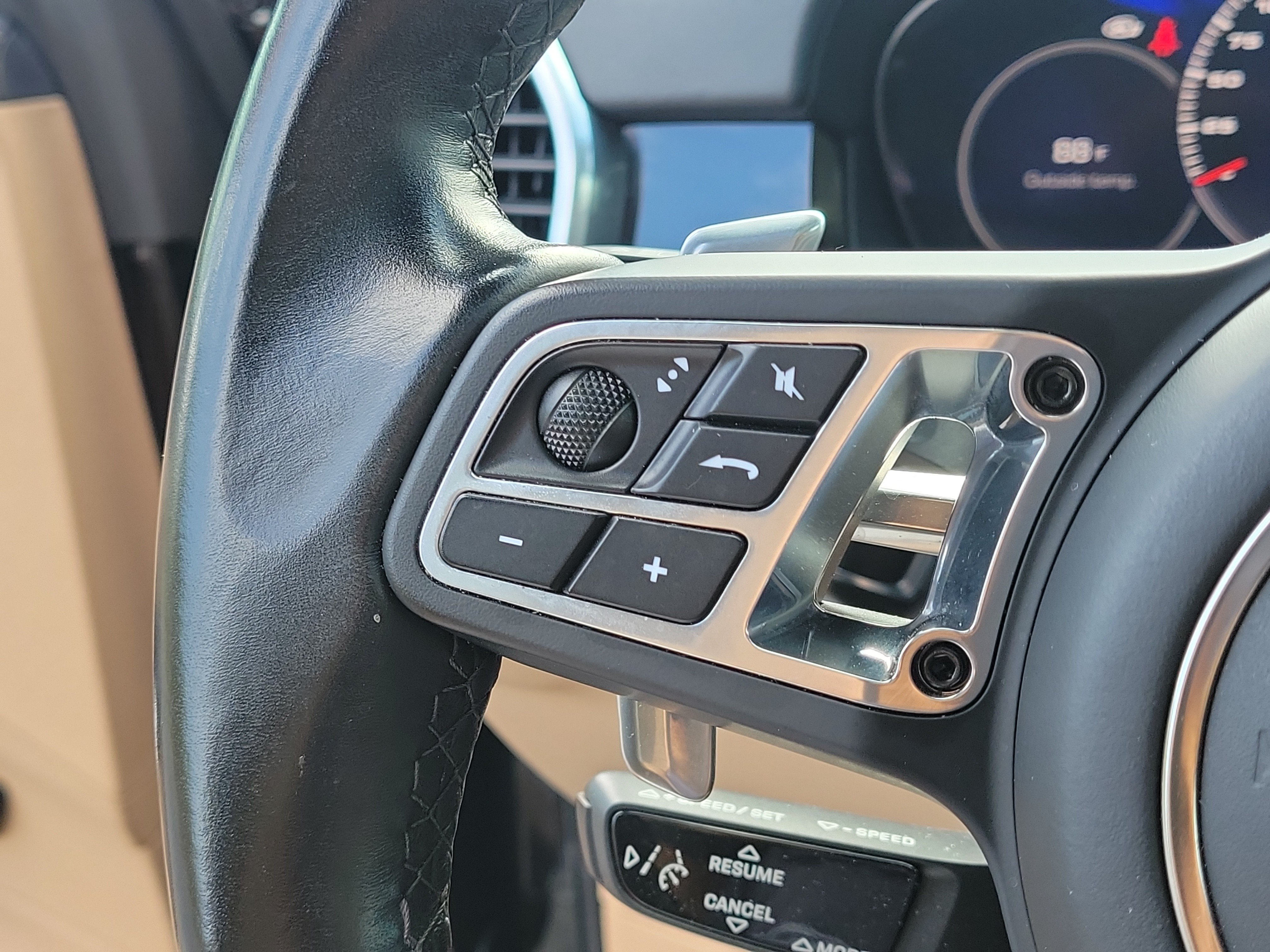 Used 2021 Porsche Cayenne Turbo AWD/4WD image 31