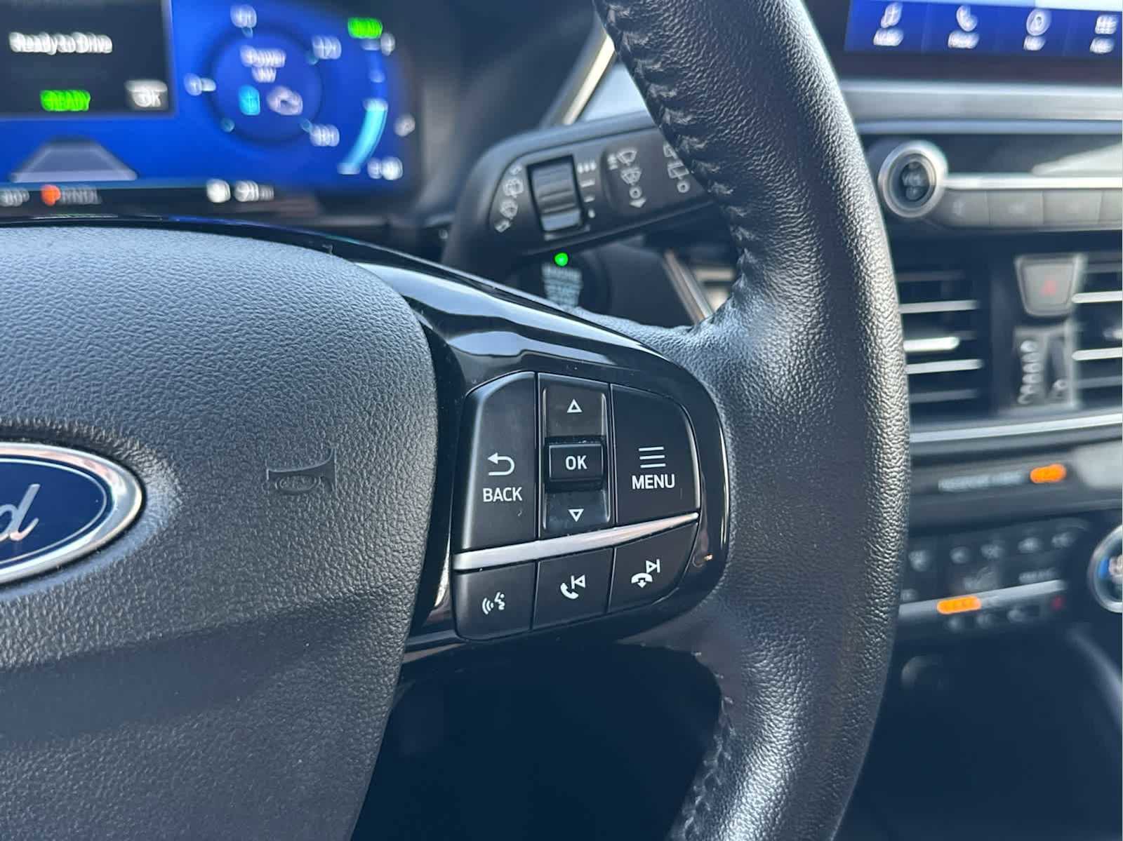 Used 2021 Ford Escape Titanium image 24