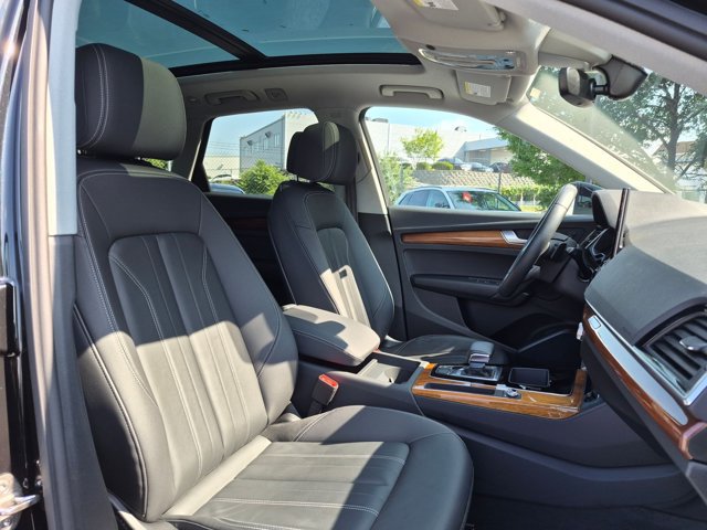 Certified 2023 Audi Q5 Premium w/ Convenience Package AWD/4WD image 22