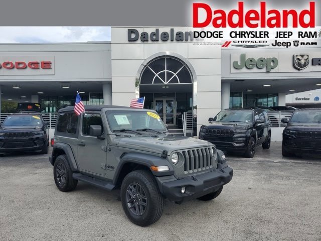Certified 2023 Jeep Wrangler Sport AWD/4WD image 1