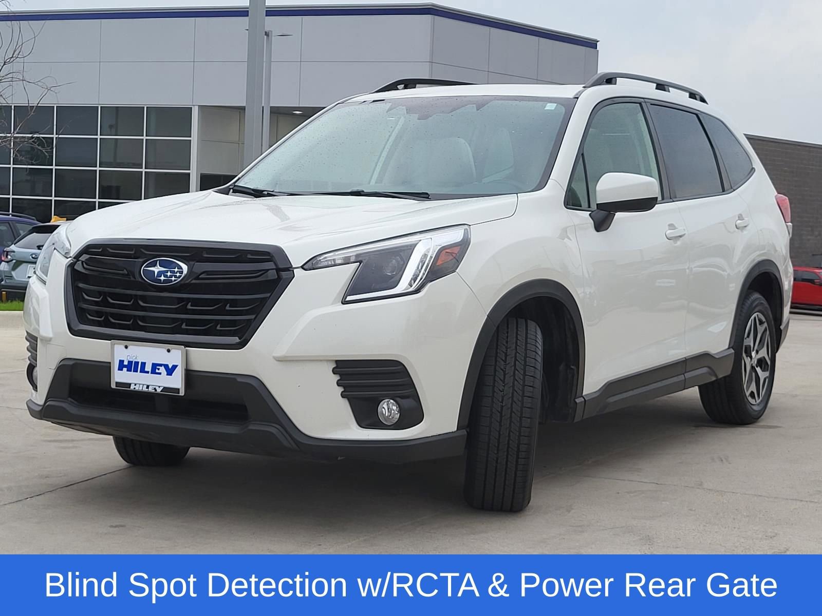 Used 2023 Subaru Forester Premium image 2