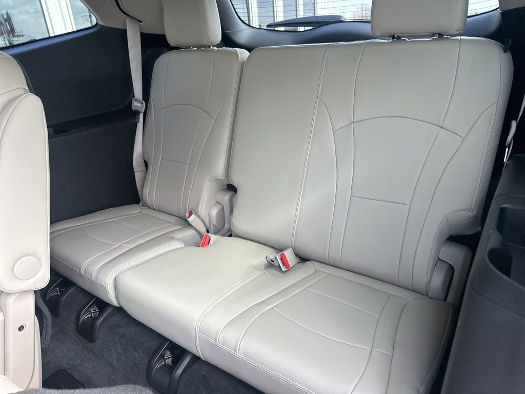 Used 2019 Buick Enclave Essence image 19