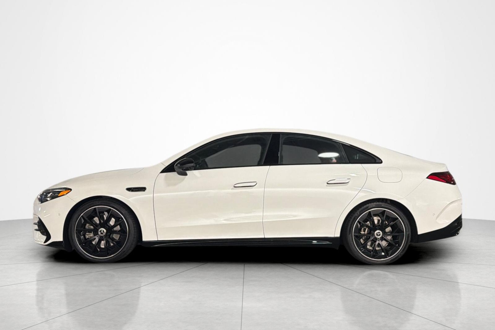 New 2027 Mercedes-Benz CLA 220 image 2