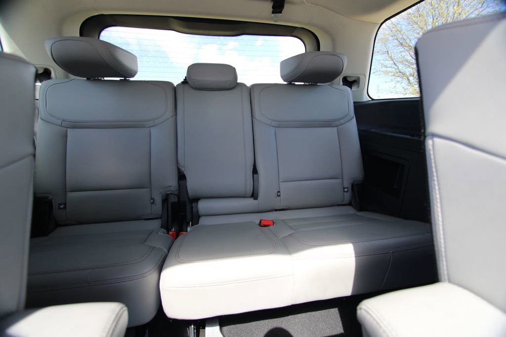 Used 2025 Ford Expedition Active AWD/4WD image 10