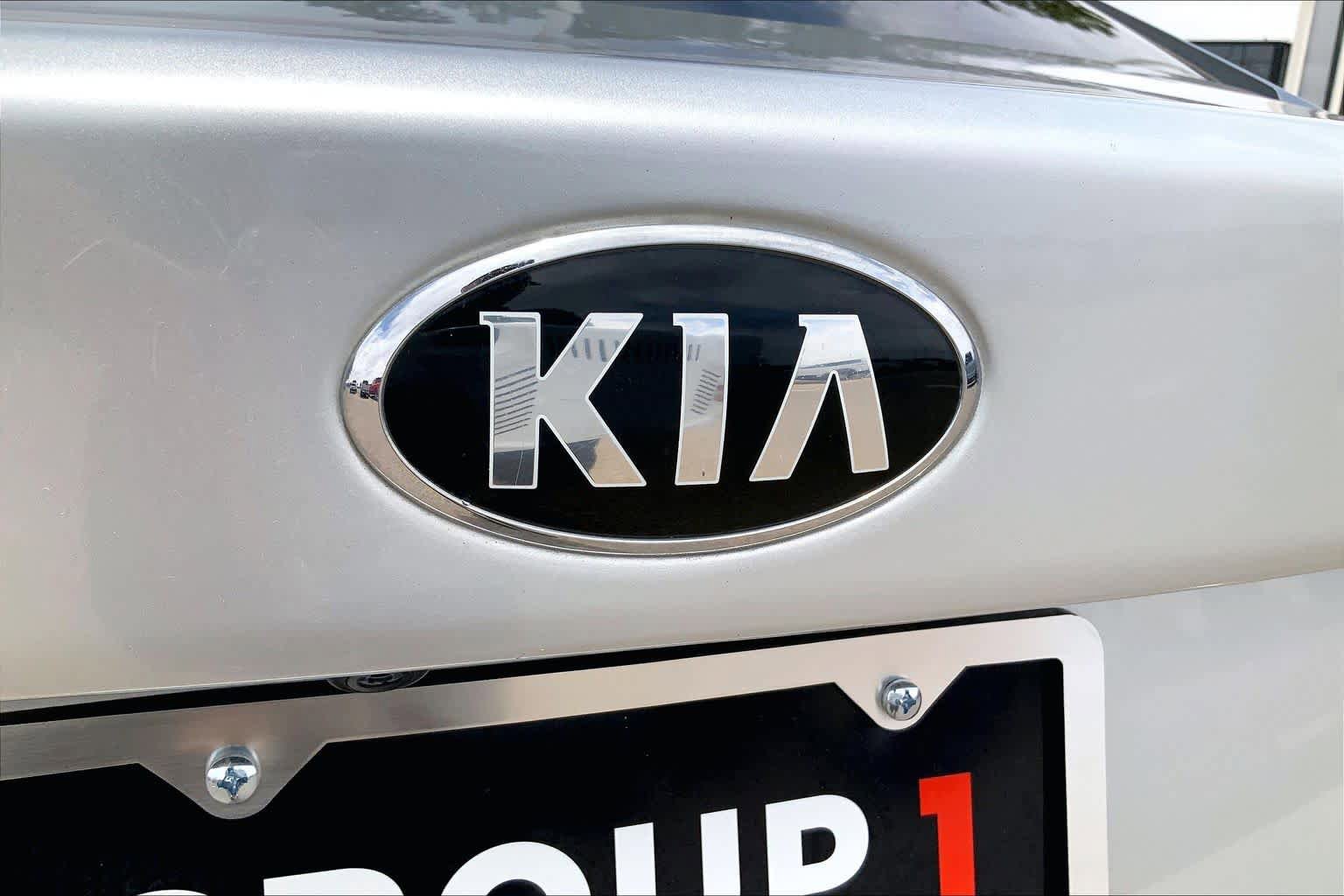 Used 2020 Kia Optima LX FWD image 33