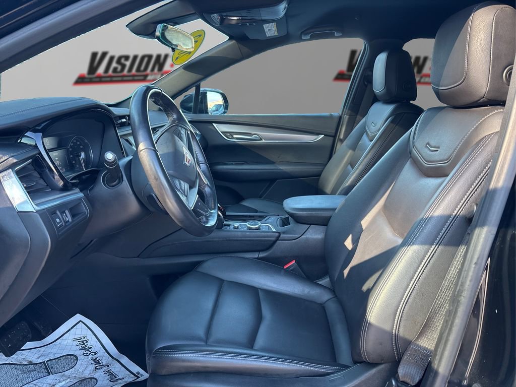 Used 2022 Cadillac XT5 Luxury w/ LPO, Floor Liner Package image 9