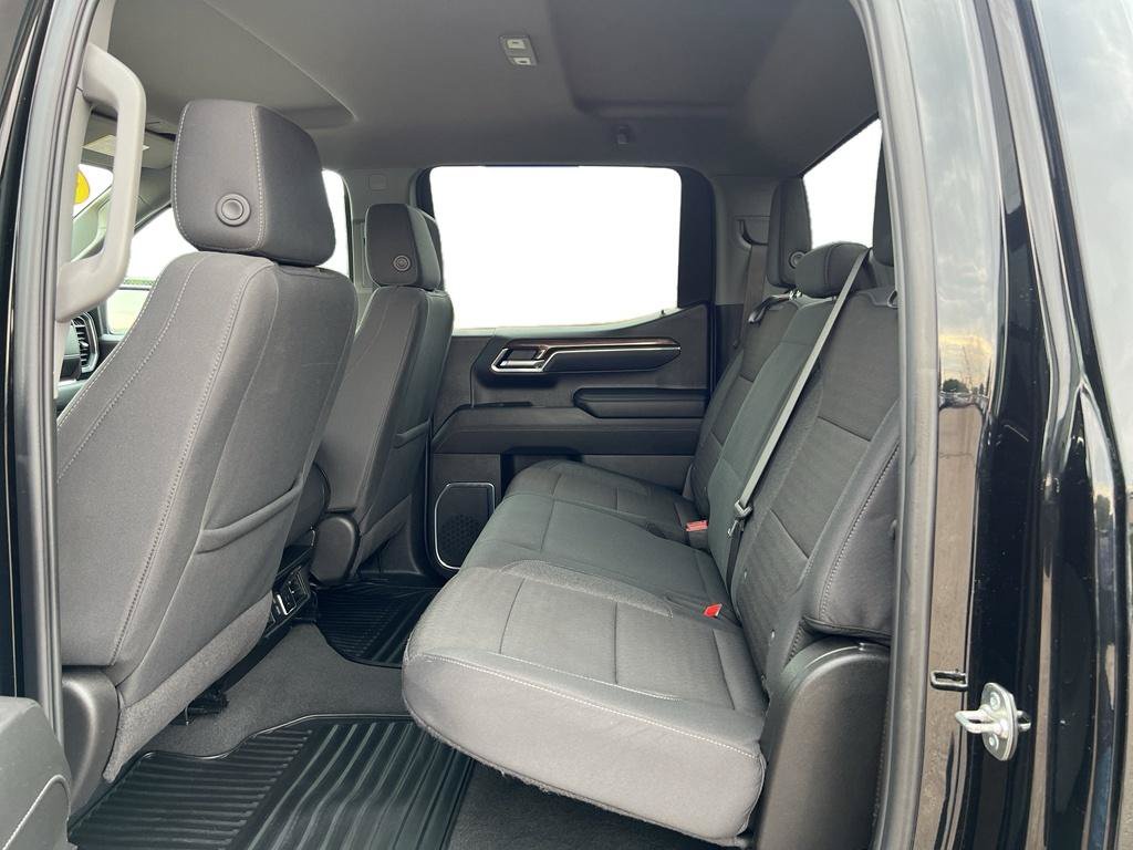 Used 2025 Chevrolet Silverado 1500 LT AWD/4WD image 5