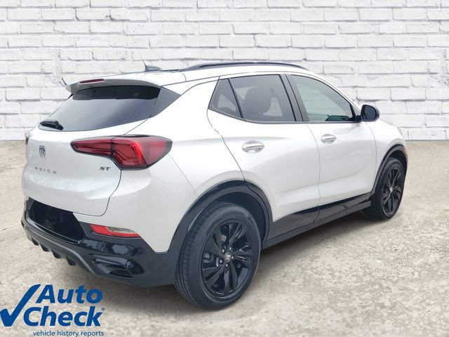 Used 2024 Buick Encore GX Sport Touring w/ Advanced Technology Package FWD image 4