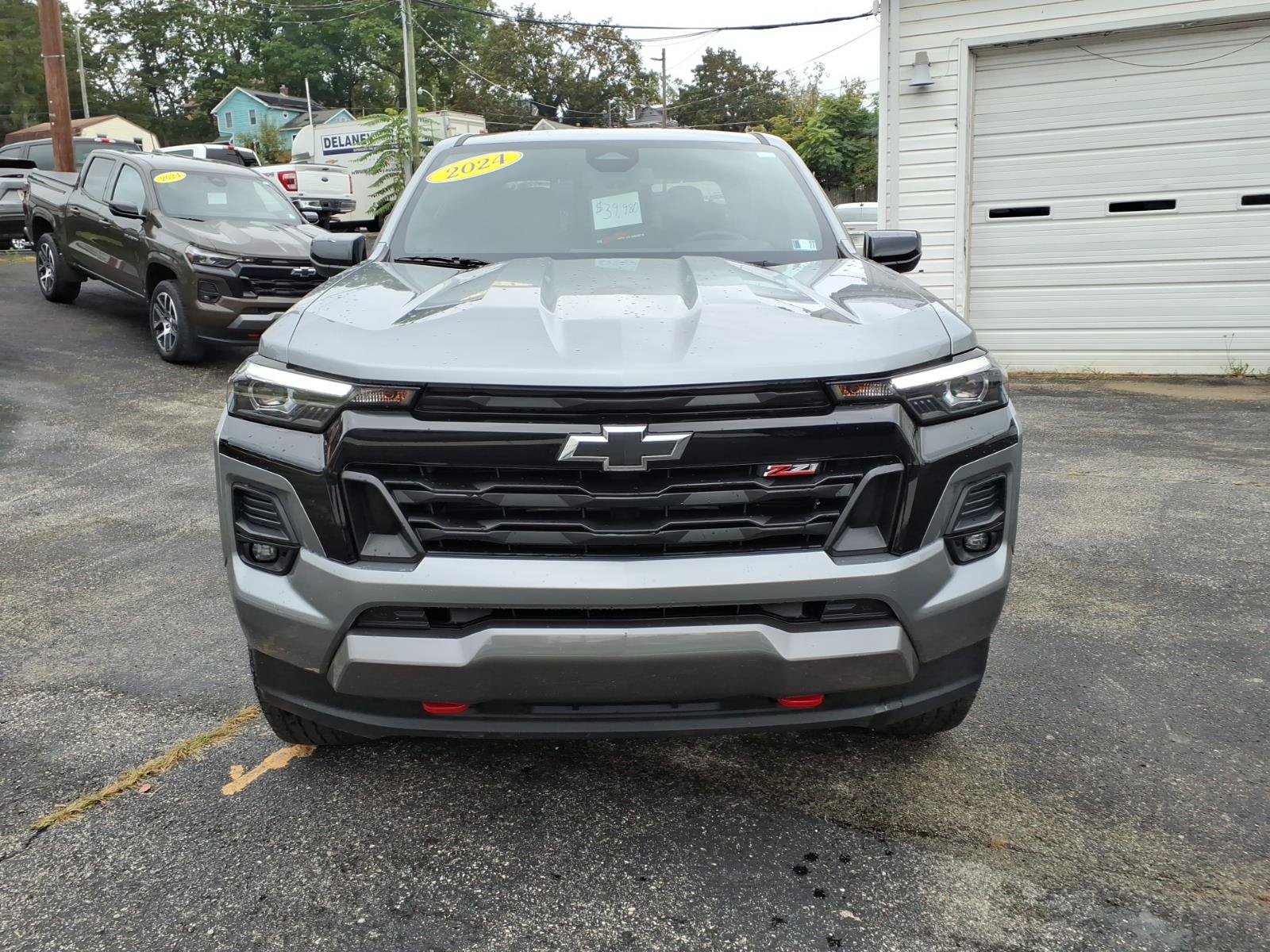 Used 2024 Chevrolet Colorado Z71 w/ Z71 Convenience Package 2 AWD/4WD image 2