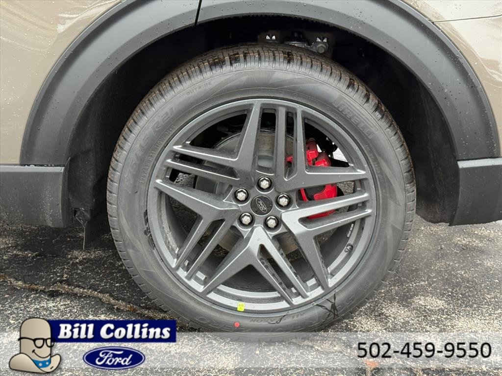 New 2026 Ford Explorer ST w/ Sun And Sound Package image 3