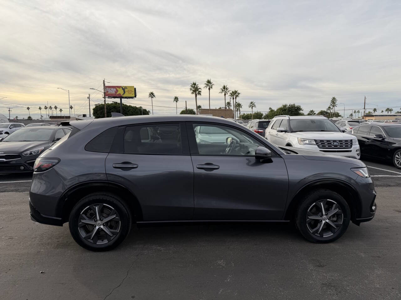 Used 2023 Honda HR-V EX-L image 13