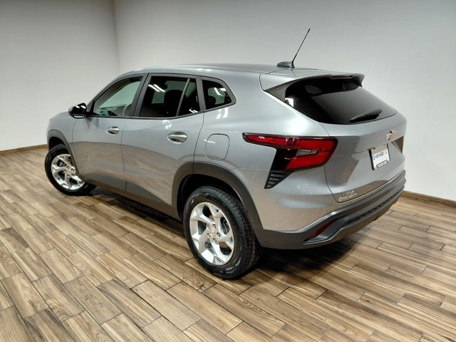 Certified 2024 Chevrolet Trax LS w/ LS Convenience Package image 15