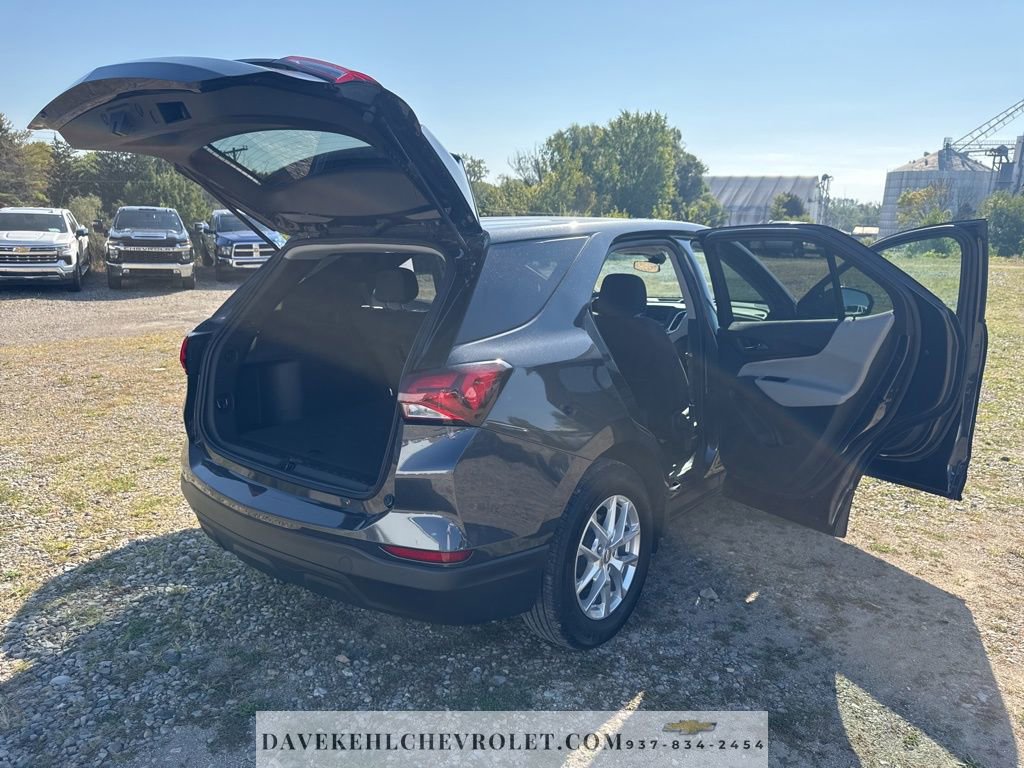 Used 2022 Chevrolet Equinox LS w/ LS Convenience Package image 34