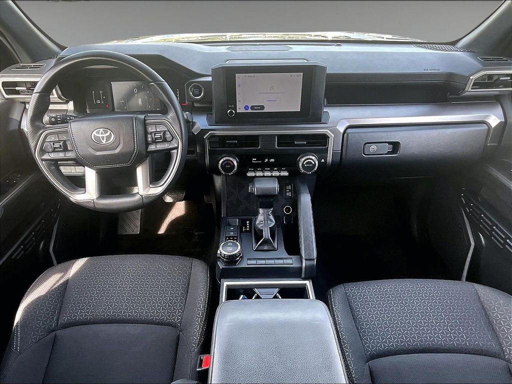 Used 2025 Toyota 4Runner SR5 AWD/4WD image 21