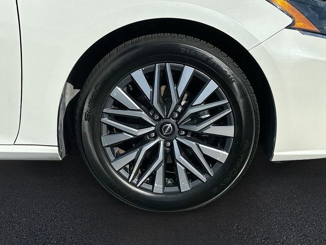 Used 2023 Nissan Altima 2.5 SV FWD image 28