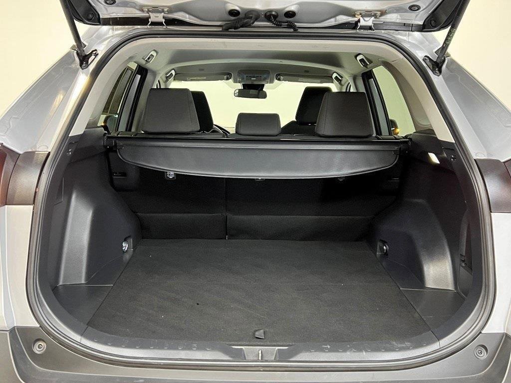 Used 2024 Toyota RAV4 XLE image 11