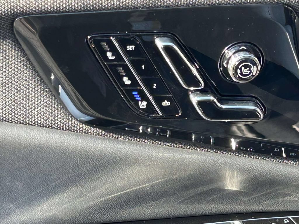 New 2026 Cadillac Optiq V AWD/4WD image 16