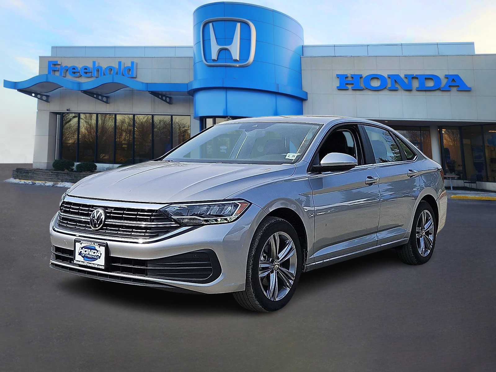 Used 2023 Volkswagen Jetta SE image 3