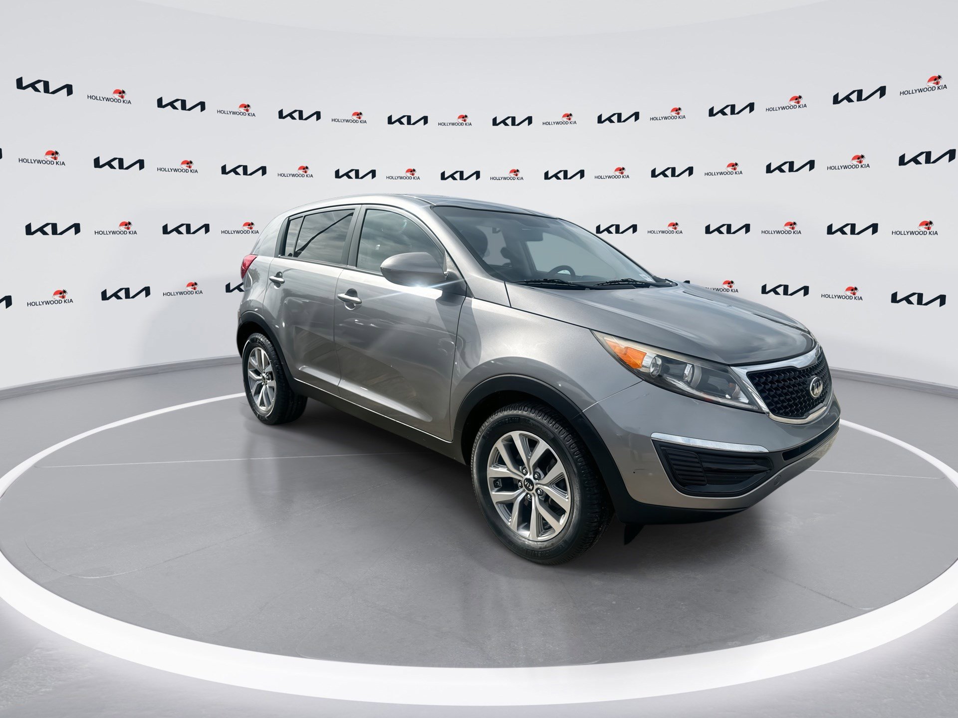 Used 2015 Kia Sportage LX image 2