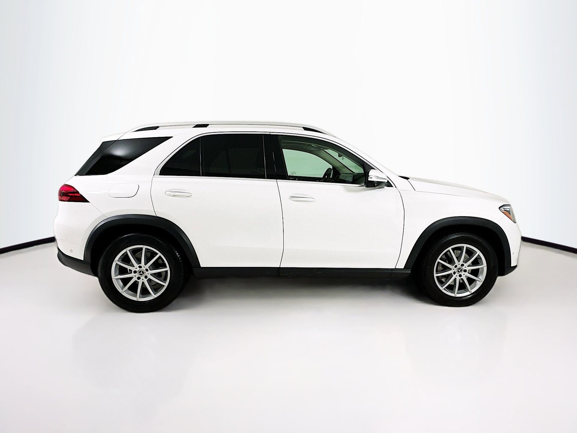 Used 2025 Mercedes-Benz GLE 350 4MATIC image 9