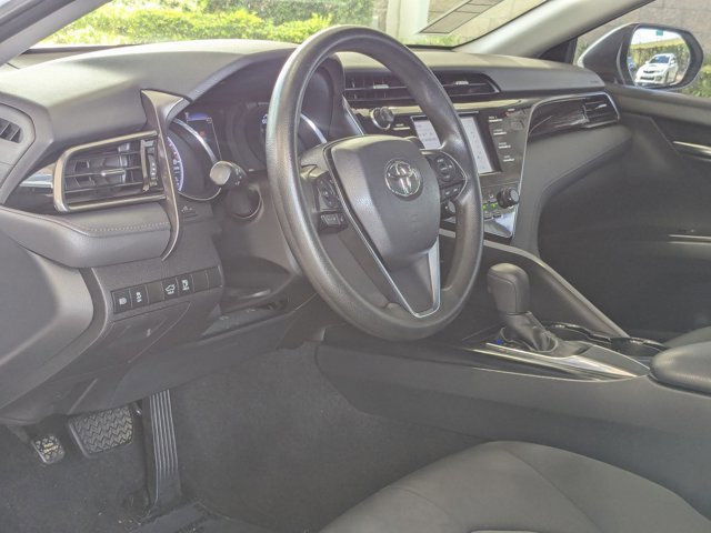 Used 2019 Toyota Camry LE FWD image 10