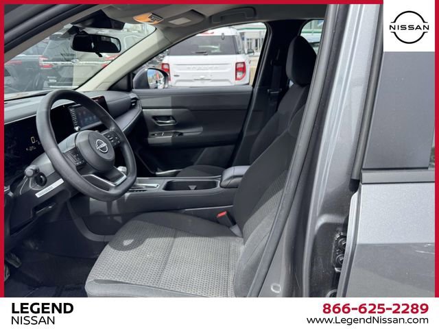 Used 2025 Nissan Kicks S AWD/4WD image 13