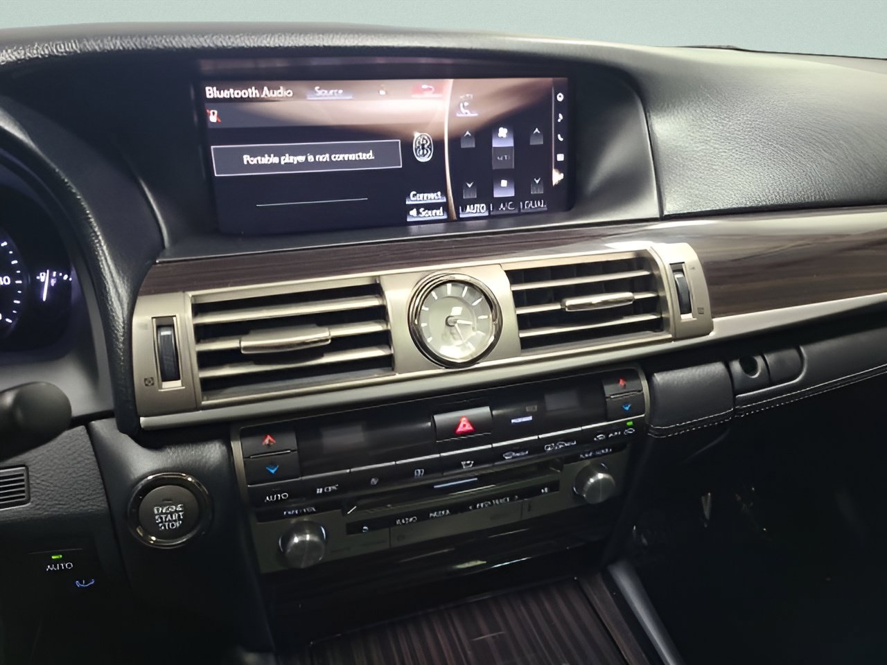 Used 2016 Lexus LS 460 AWD w/ Comfort Package image 30