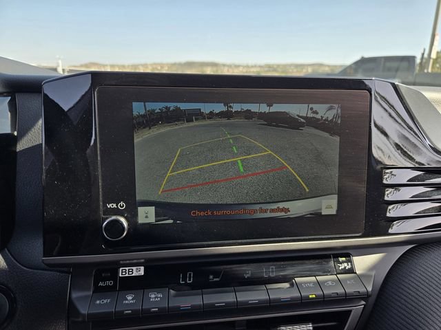 Used 2025 Toyota Camry SE FWD image 10