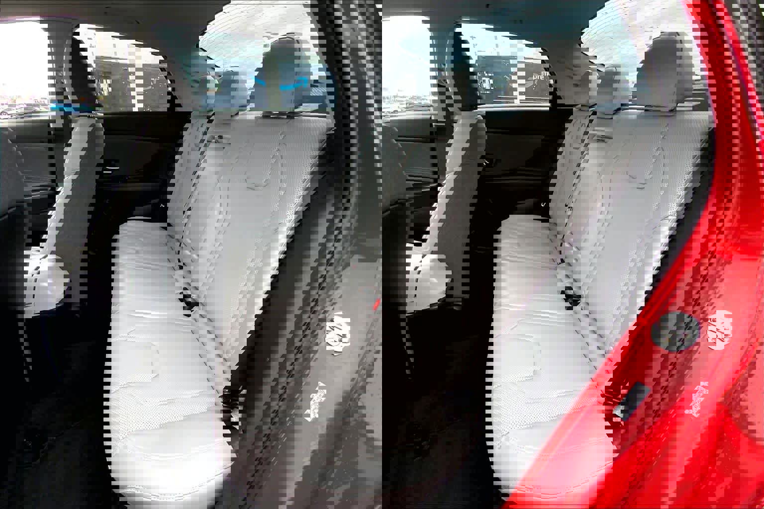 Used 2021 Hyundai Elantra Limited image 20