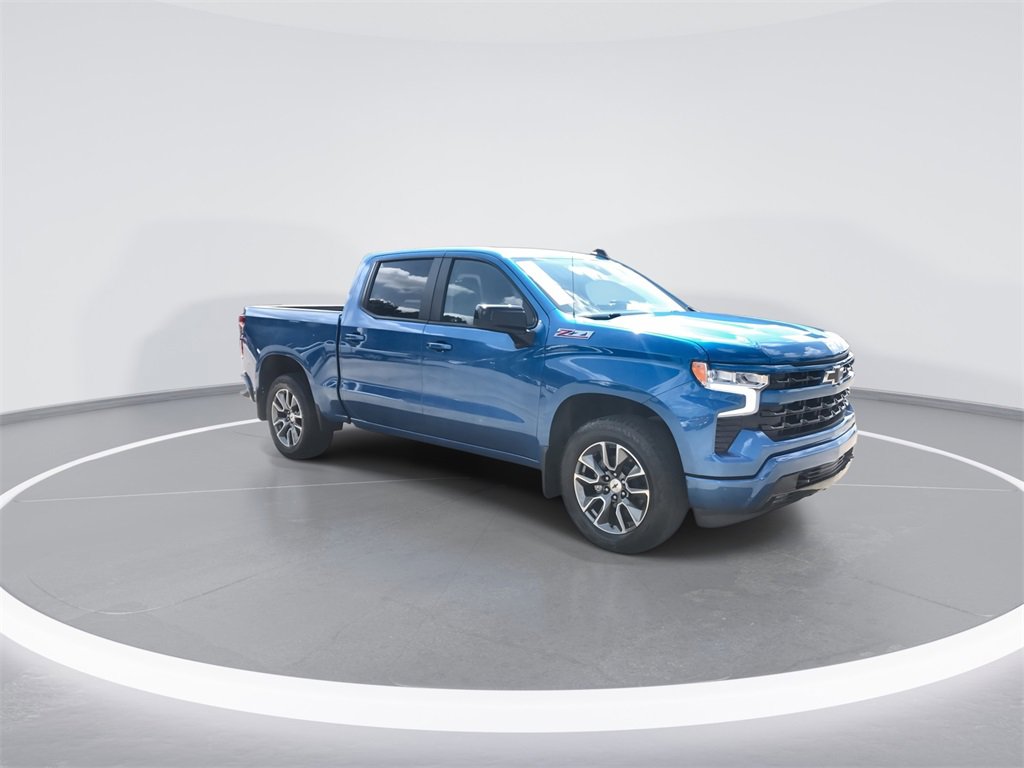 Used 2023 Chevrolet Silverado 1500 RST image 2