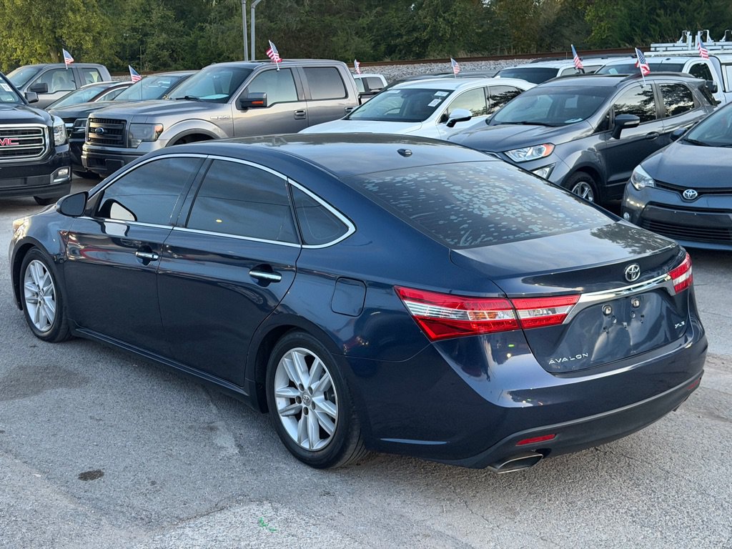 Used 2015 Toyota Avalon XLE FWD image 7