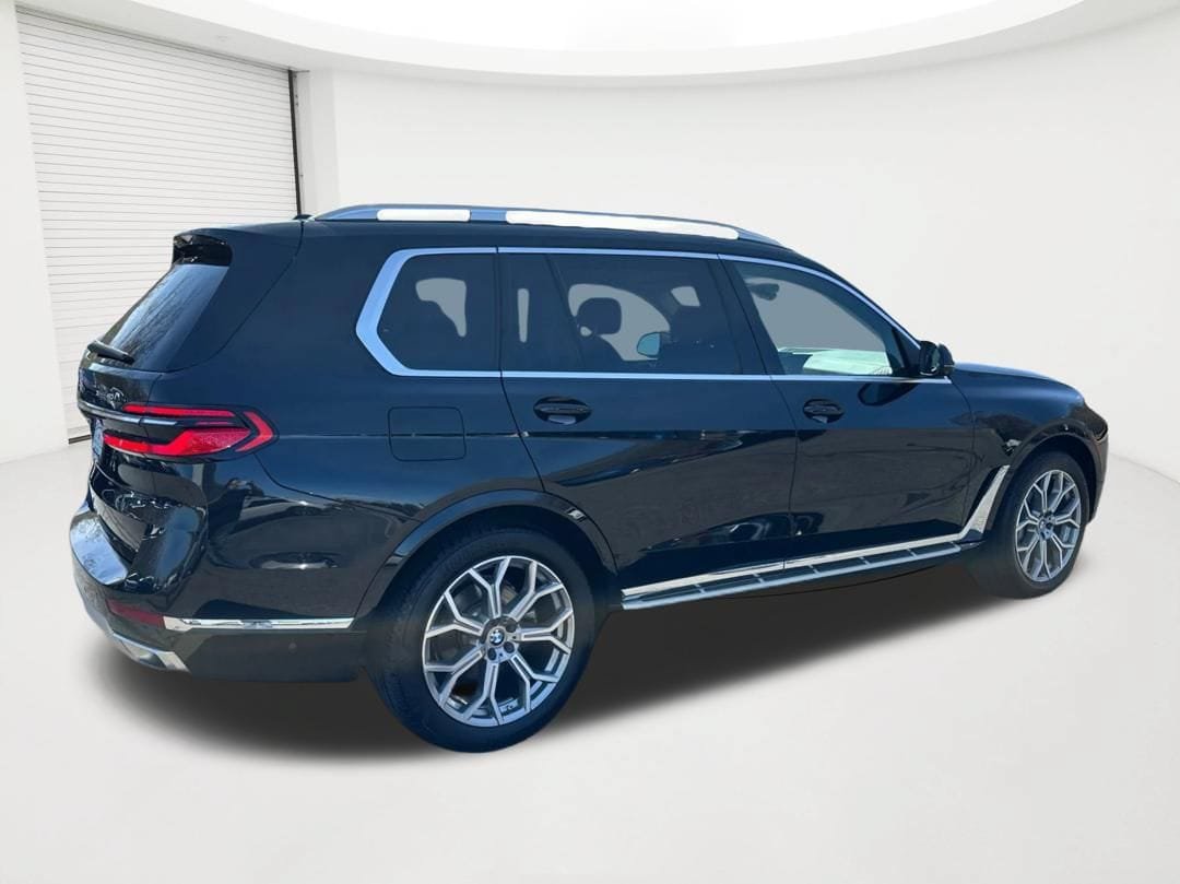 Used 2026 BMW X7 xDrive40i AWD/4WD image 5