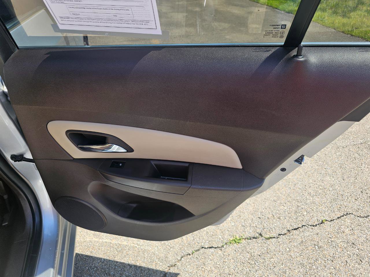 Used 2014 Chevrolet Cruze LT FWD image 18