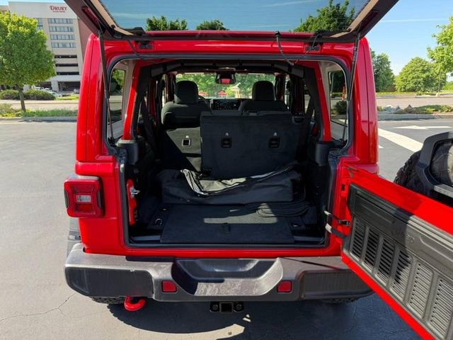 Used 2025 Jeep Wrangler Unlimited Rubicon AWD/4WD image 5