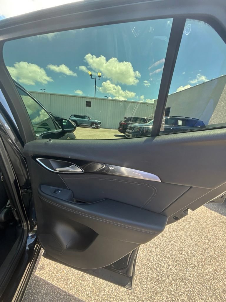 Used 2024 Buick Envision Preferred AWD/4WD image 21