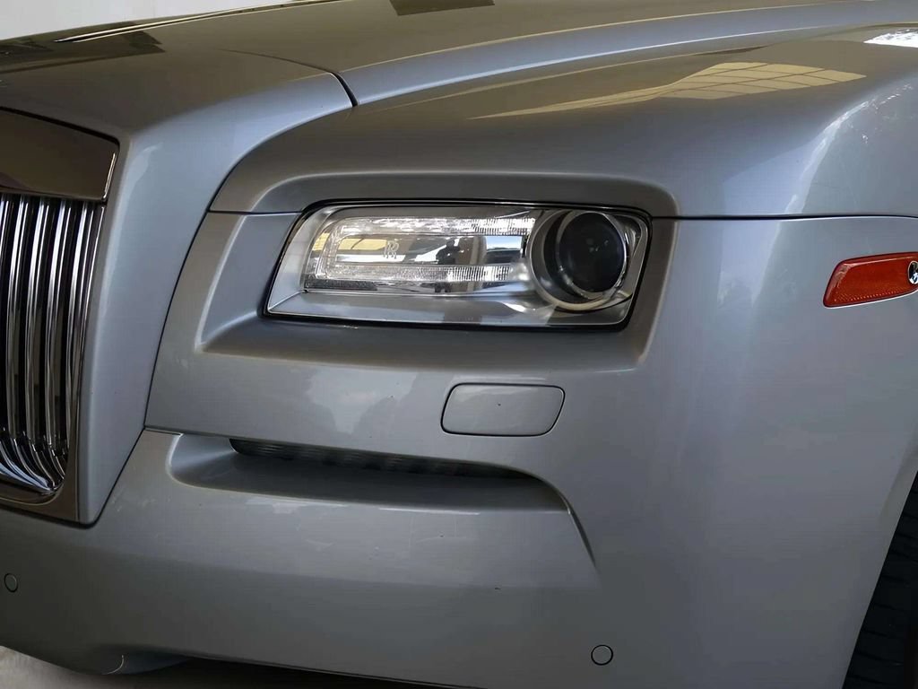 Used 2014 Rolls-Royce Wraith RWD image 21